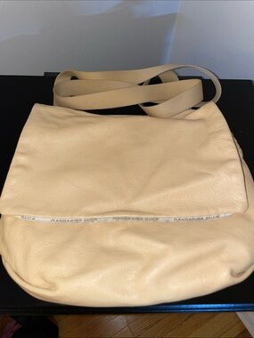 Mandarina Duck butter Leather Crossbody / messenger bag